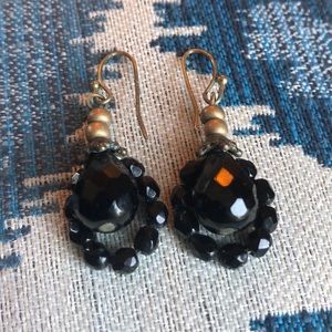 Onyx color bead earrings. GUC.